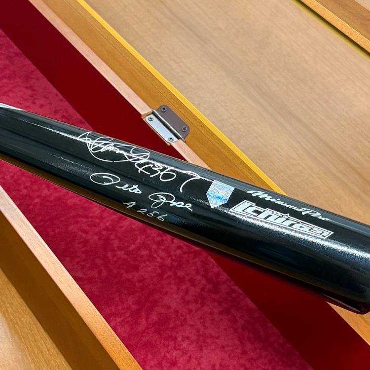 イチロー / ピートローズ 直筆サイン入りバット インスク入り 限定38セット】イチロー＆ピートローズ直筆サイン入り 試合用