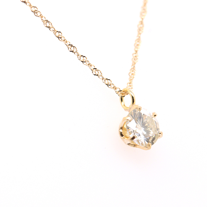 天然ダイヤを使用したペンダント
