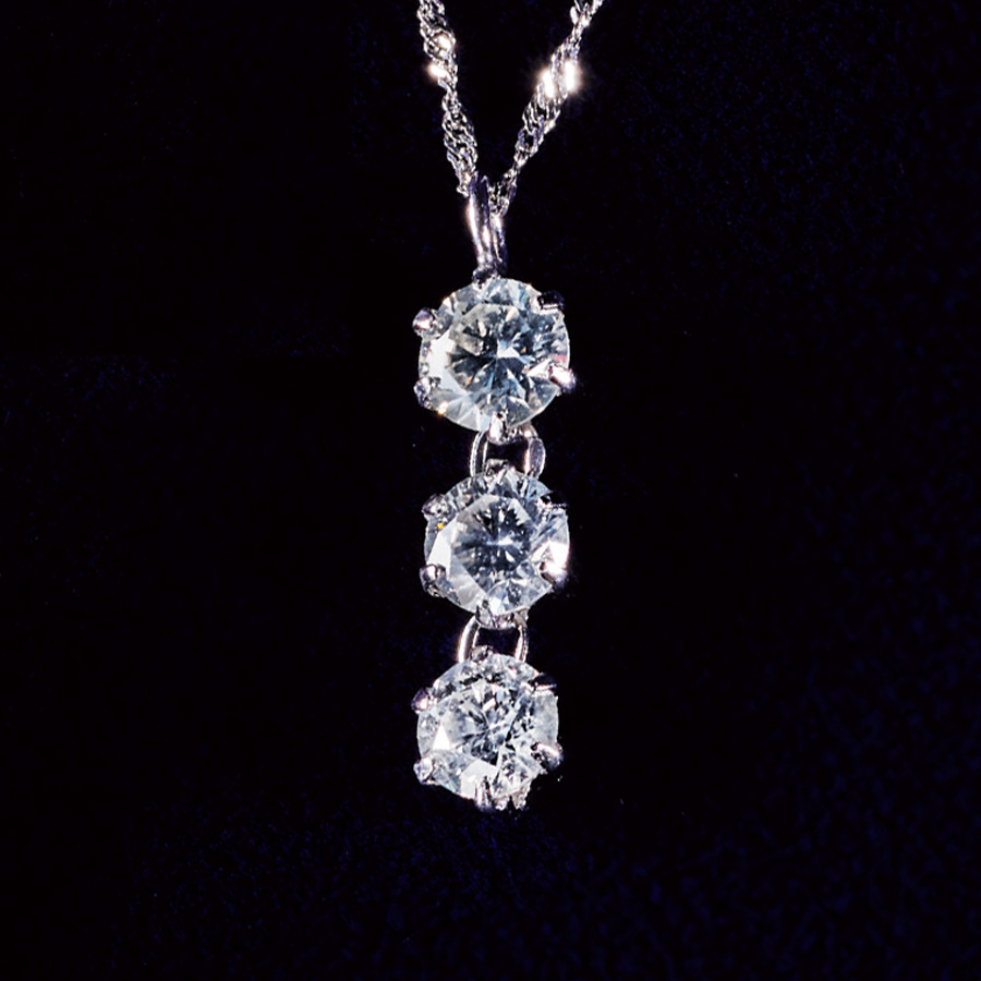 高島屋 純プラチナ台合計0.5ct ダイヤ3ストーンペンダント | TBS
