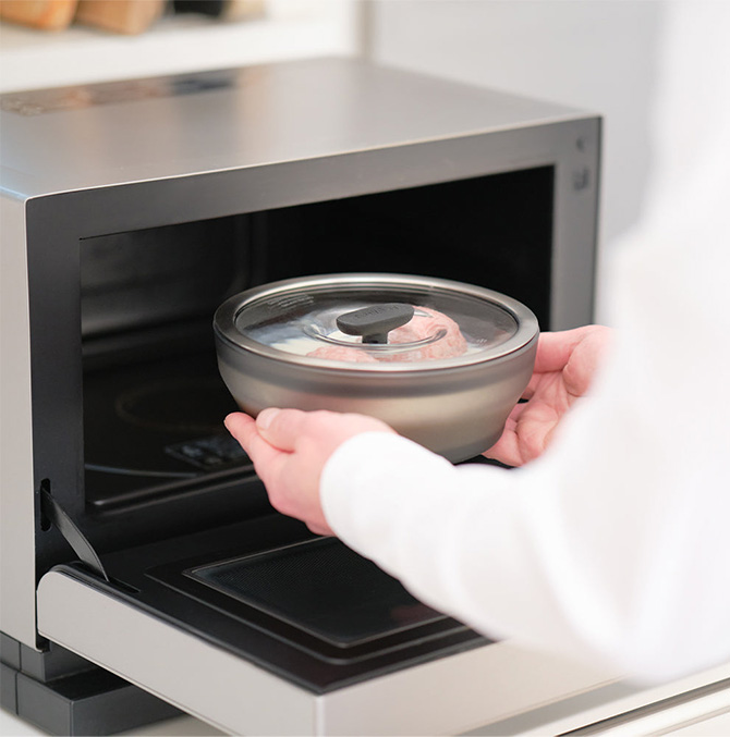 レンジ調理でふっくらジューシー！
時短で手軽に絶品料理が作れる調理器具
